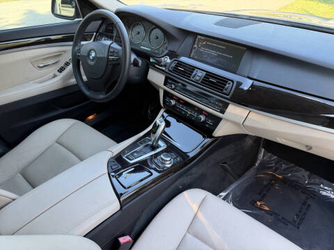 2012 BMW 5 Series 528i