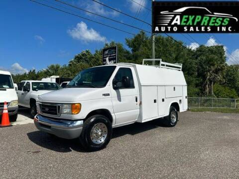 2005 Ford E-Series for sale at A EXPRESS AUTO SALES INC in Tarpon Springs FL