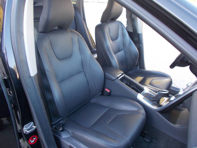 2015 Volvo XC60 T5 Drive-E Premier