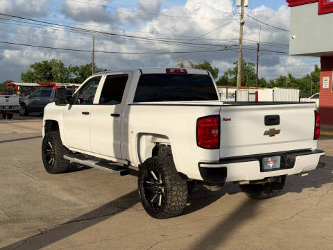 2018 Chevrolet Silverado 1500 Custom