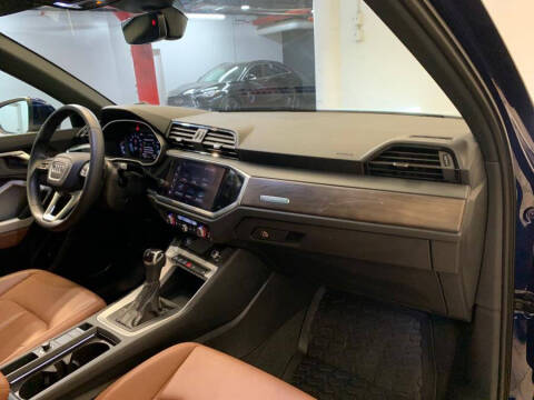 2022 Audi Q3 quattro S line Premium 45 TFSI