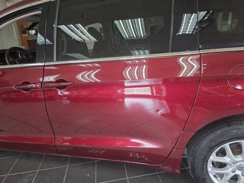 2021 Chrysler Voyager LX