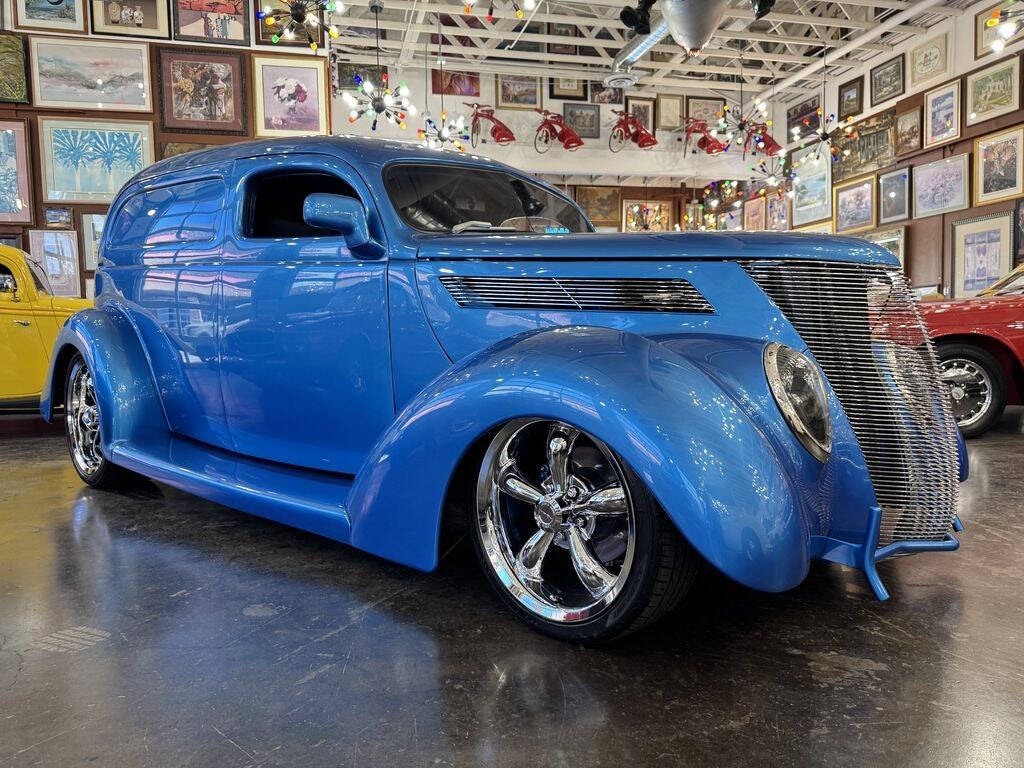 1937 Ford Delivery Van 5