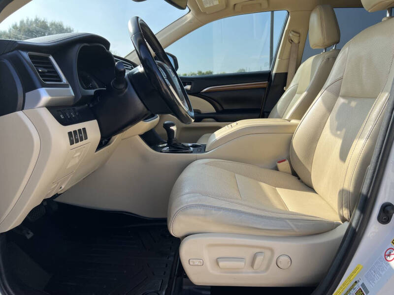 2018 Toyota Highlander Limited Platinum