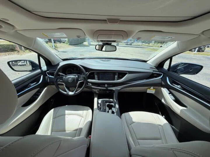 2023 Buick Enclave Essence