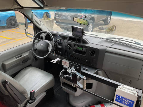 2013 Ford E-Series E-350 SD