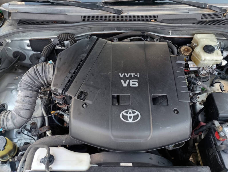 2004 Toyota 4Runner SR5