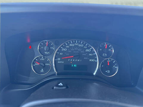 2025 Chevrolet Express LT 3500