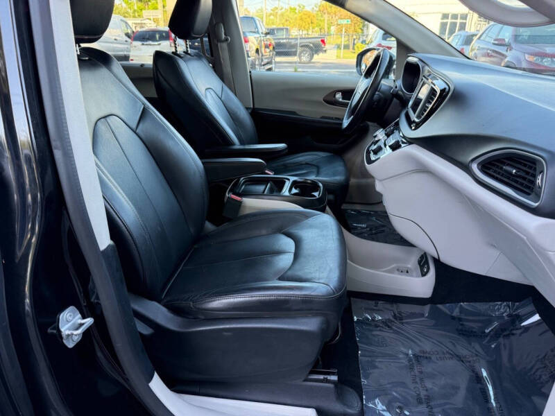 2019 Chrysler Pacifica Touring L