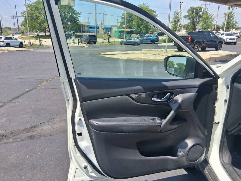 2017 Nissan Rogue SV
