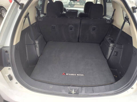 2018 Mitsubishi Outlander ES