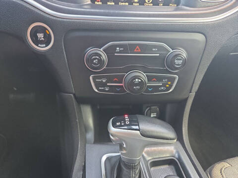 2016 Dodge Charger SXT