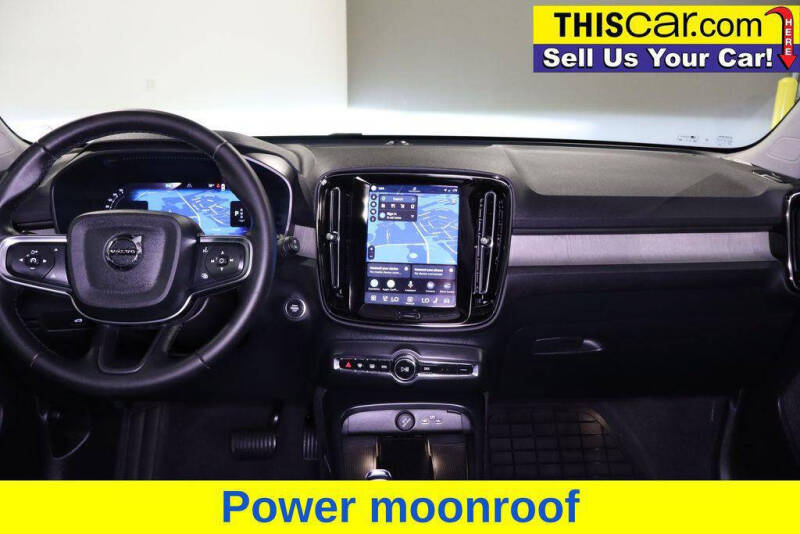 2024 Volvo XC40 B5 Plus Bright Theme