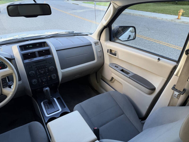 2011 Ford Escape XLS