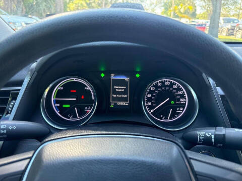 2020 Toyota Camry Hybrid LE