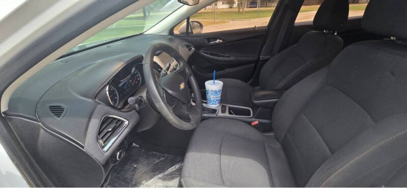 2017 Chevrolet Cruze LS Auto