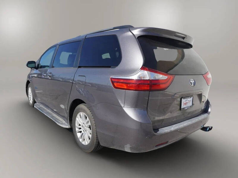 2015 Toyota Sienna