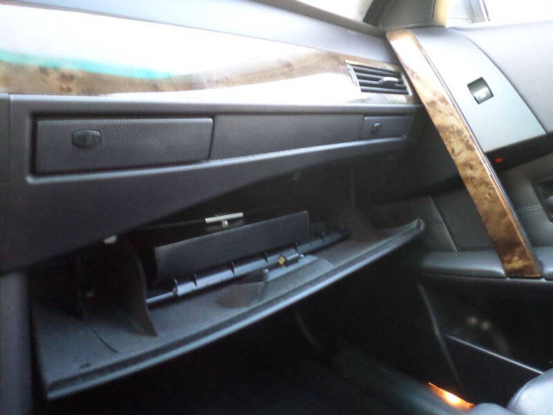 2006 BMW 5 Series 530i