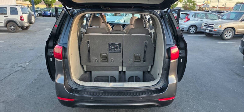 2016 Kia Sedona LX