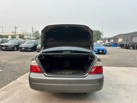 2004 Toyota Avalon