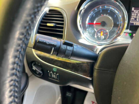 2013 Chrysler Town and Country Touring