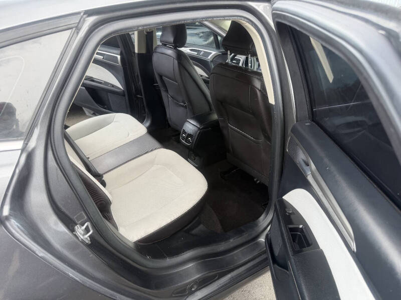 2019 Ford Fusion SE