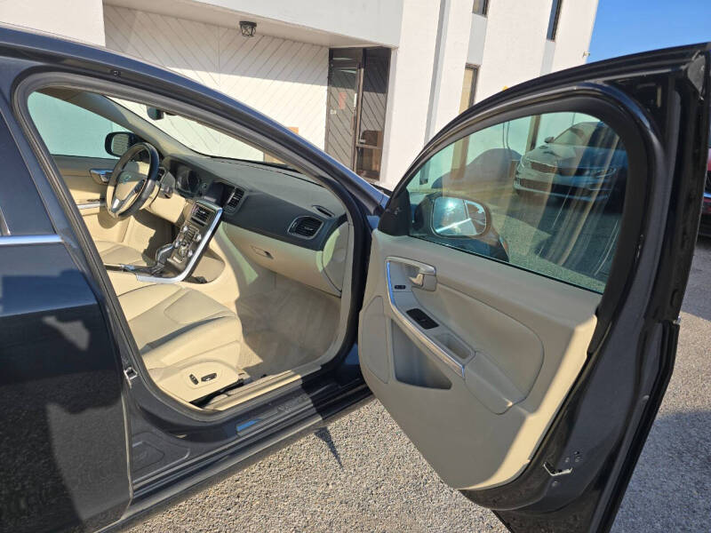 2015 Volvo S60 T5 Drive-E Premier