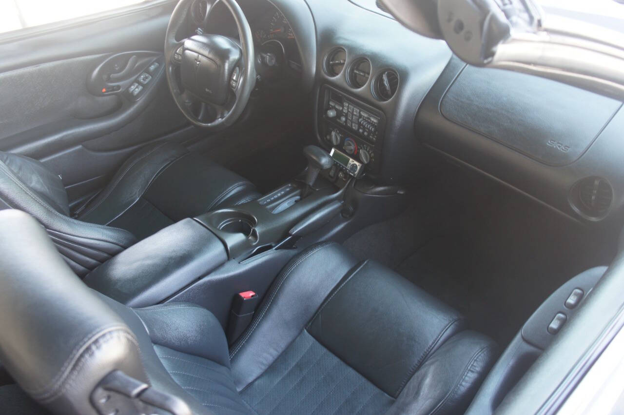 2002 Pontiac Firebird 23