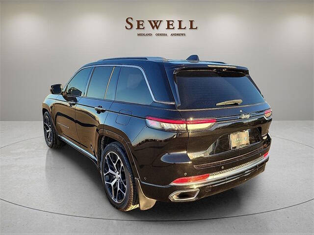 2023 Jeep Grand Cherokee Summit