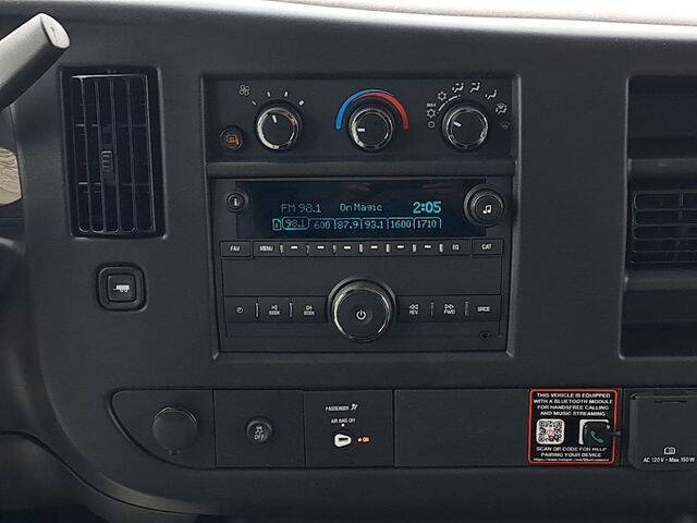 2025 Chevrolet Express 3500
