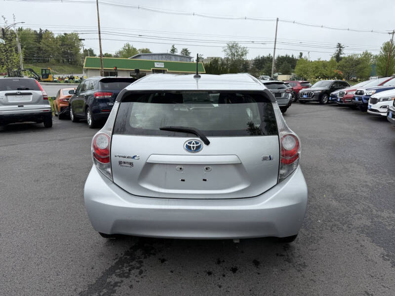 2012 Toyota Prius c Three