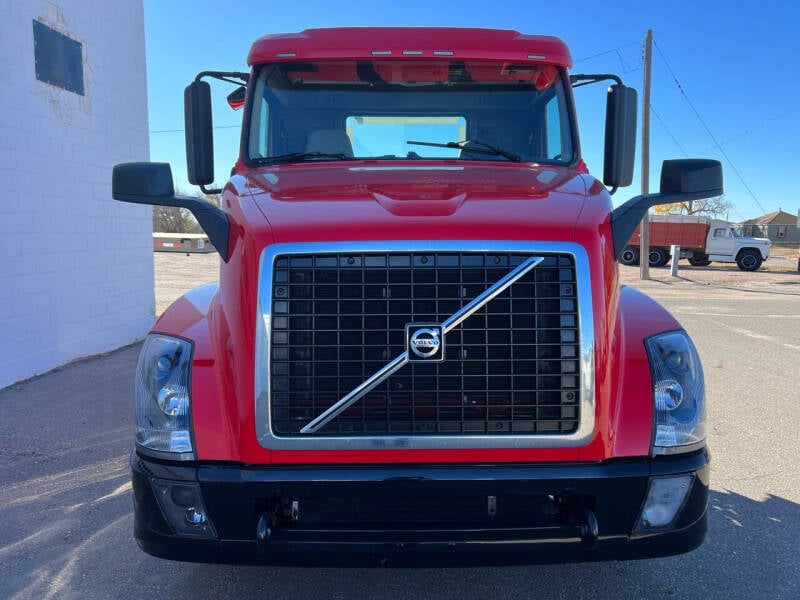 custom 2011 volvo vnl 780