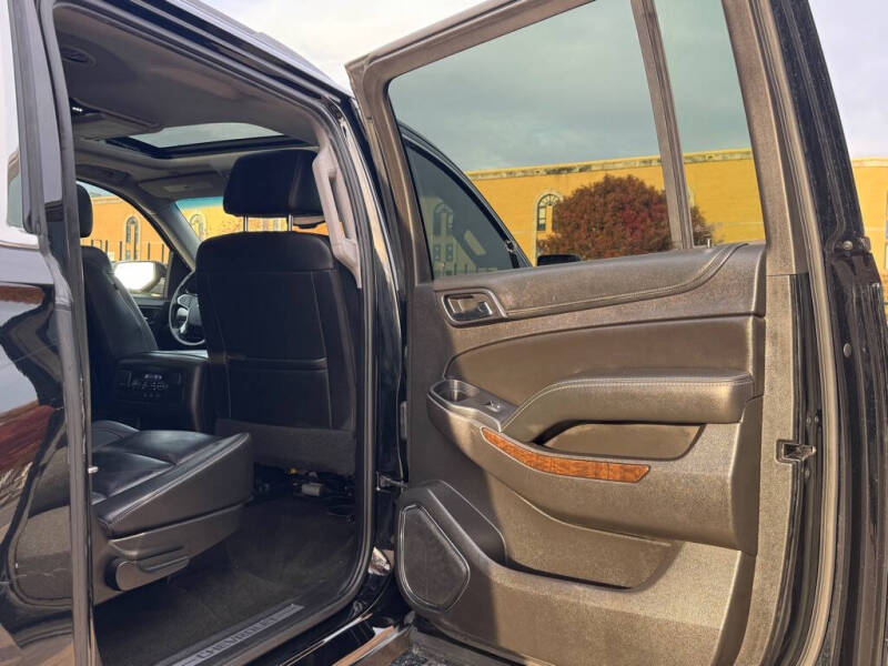 2017 Chevrolet Suburban LT