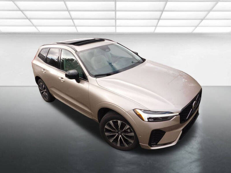 2024 Volvo XC60 B5 Plus Dark Theme