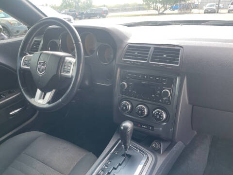 2013 Dodge Challenger SXT