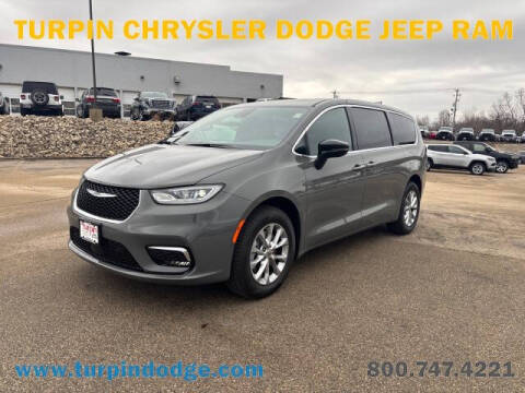 2025 Chrysler Pacifica for sale at Turpin Chrysler Dodge Jeep Ram in Dubuque IA