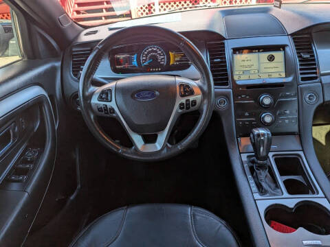 2018 Ford Taurus SEL