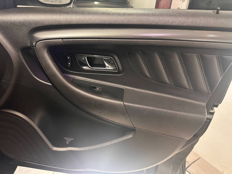 2011 Ford Taurus SHO