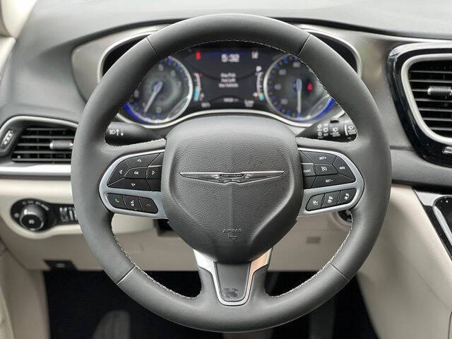 ChryslerPacifica32