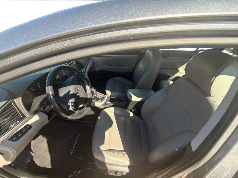 2018 Hyundai Elantra