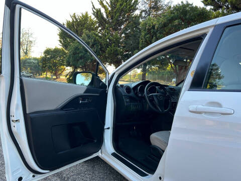 2012 Mazda MAZDA5 Sport