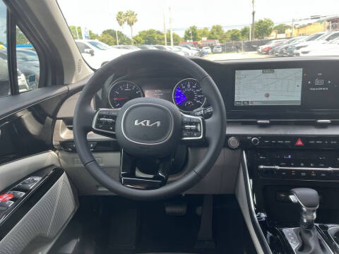 2024 Kia Carnival EX