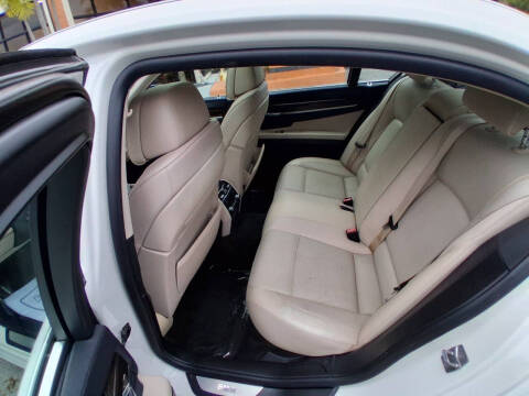 2012 BMW 7 Series 740i