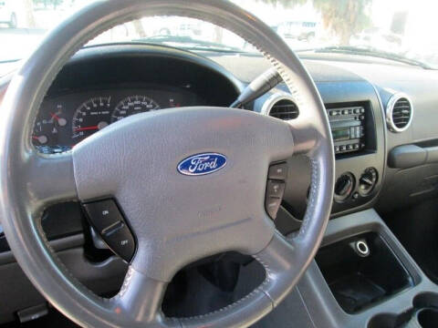 2003 Ford Expedition XLT