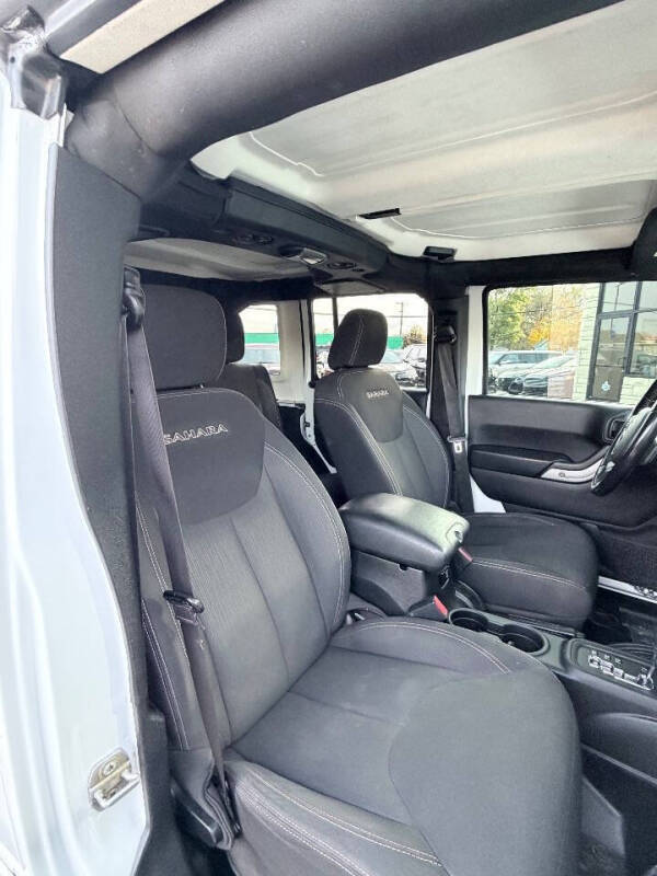 2016 Jeep Wrangler Unlimited Sahara