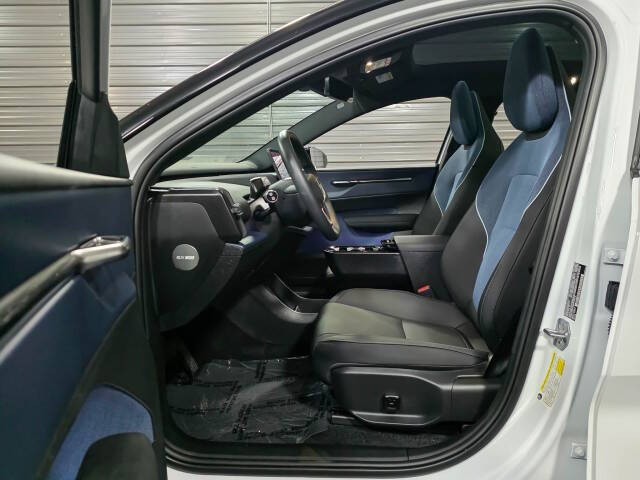 2025 Volvo EX30 Twin Plus