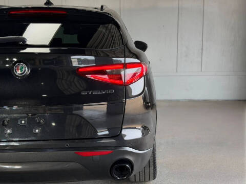 2020 Alfa Romeo Stelvio Sport