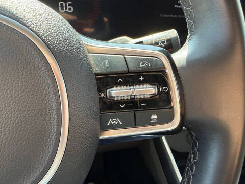 2025 Kia Carnival EX