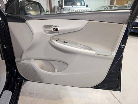 2011 Toyota Corolla LE