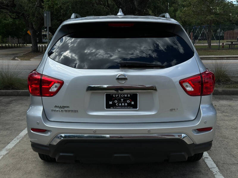 2019 Nissan Pathfinder SV